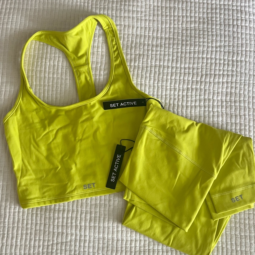 Set Active Sculptflex Set - Limeaide - Brand New with Tags. Size M.